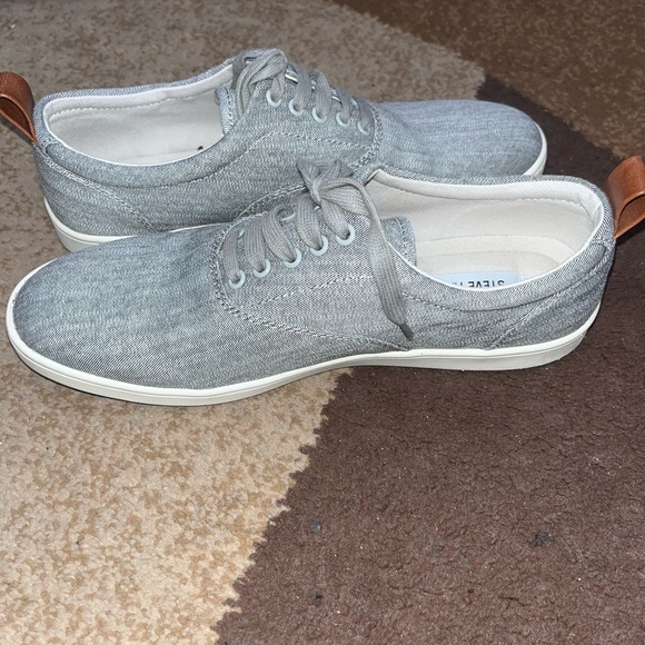 Steve Madden Men's Light Gray Sneakers - Picture 3 of 6